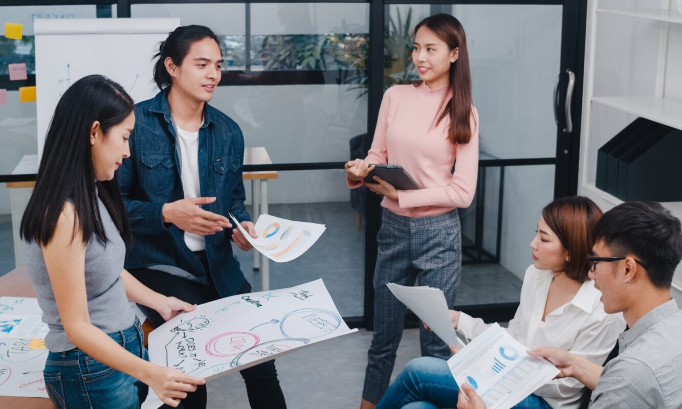 End-to-End Project Management with Strategic Flexibility