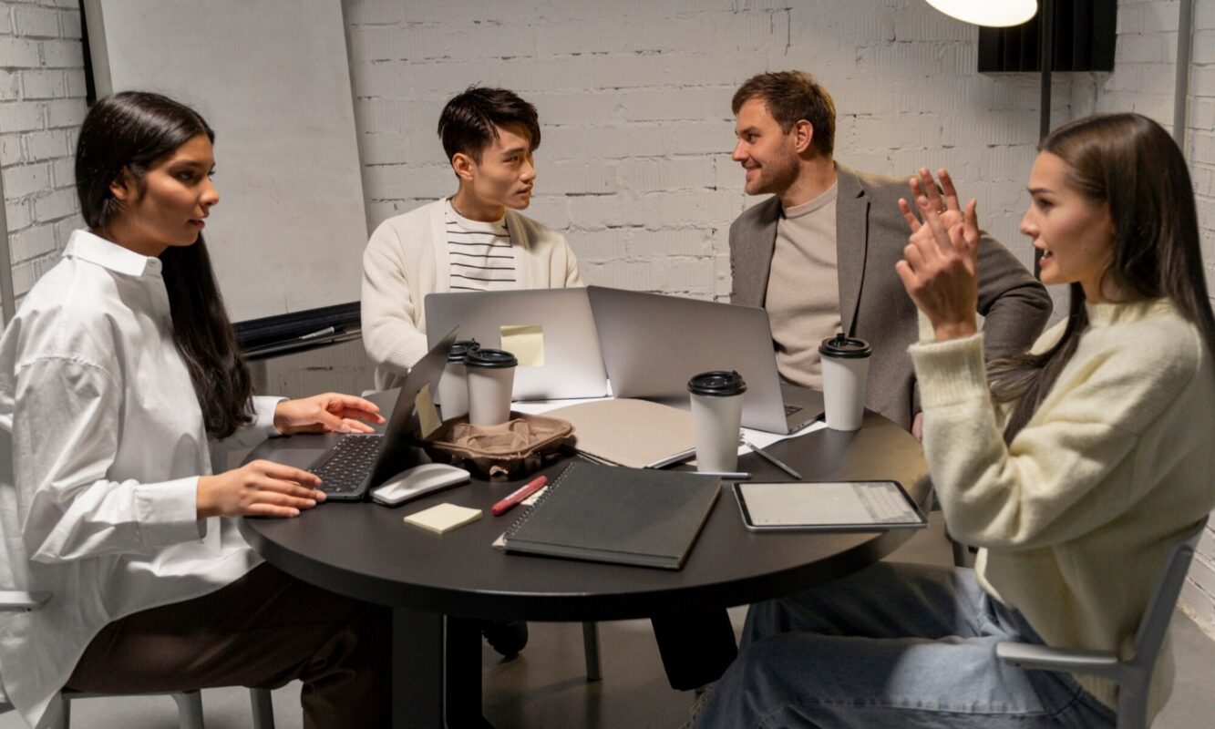 Transparent Communication with Custom Reporting